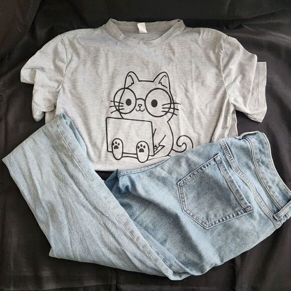 Laptop Kitten with Glasses Academic Feline - Picture 2 of 7